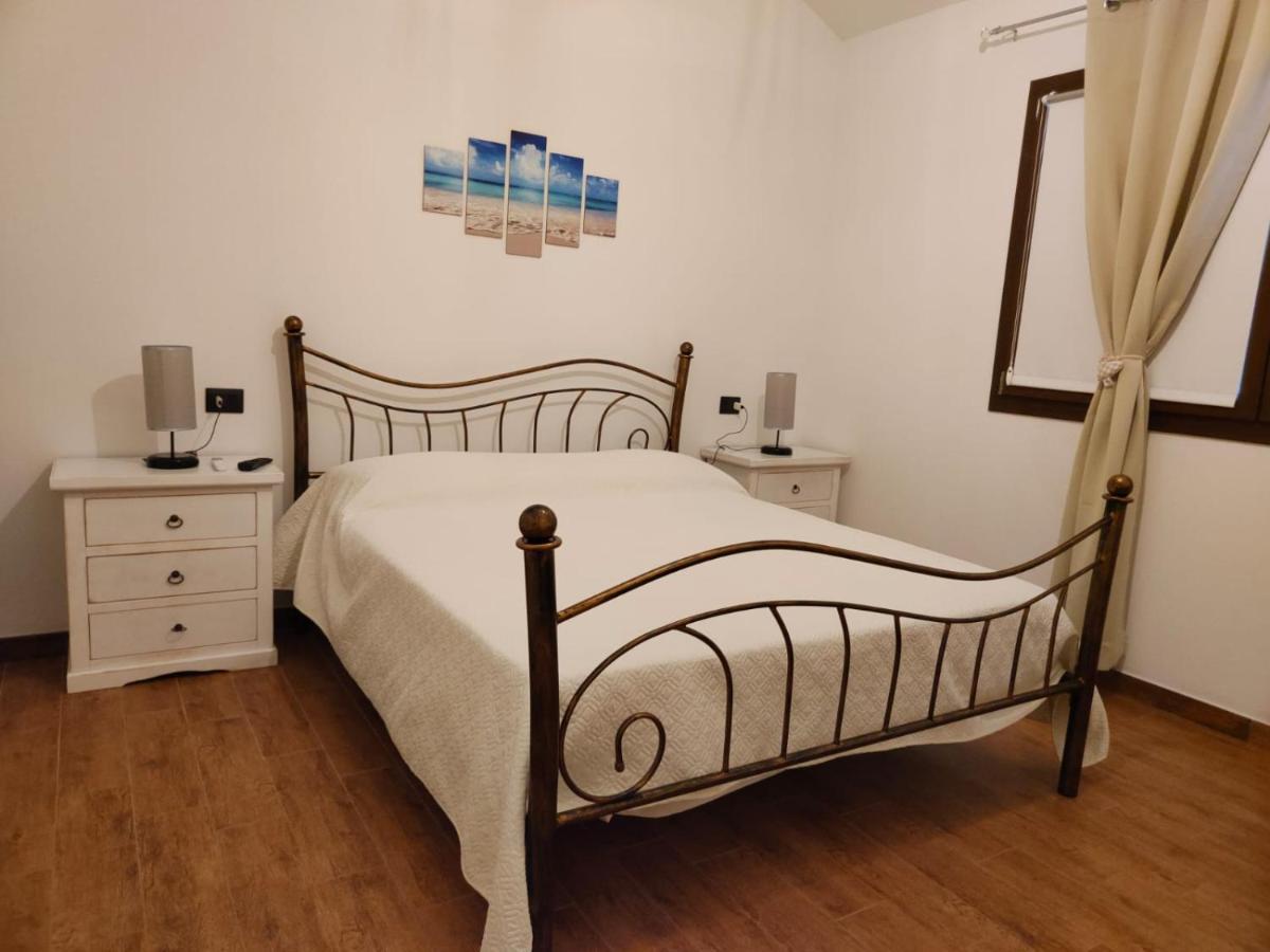Casa Janas Affittacamere Bed & Breakfast ピシーナス エクステリア 写真
