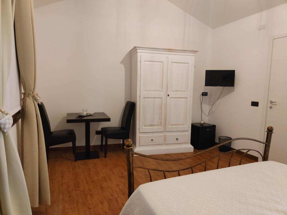Casa Janas Affittacamere Bed & Breakfast ピシーナス エクステリア 写真